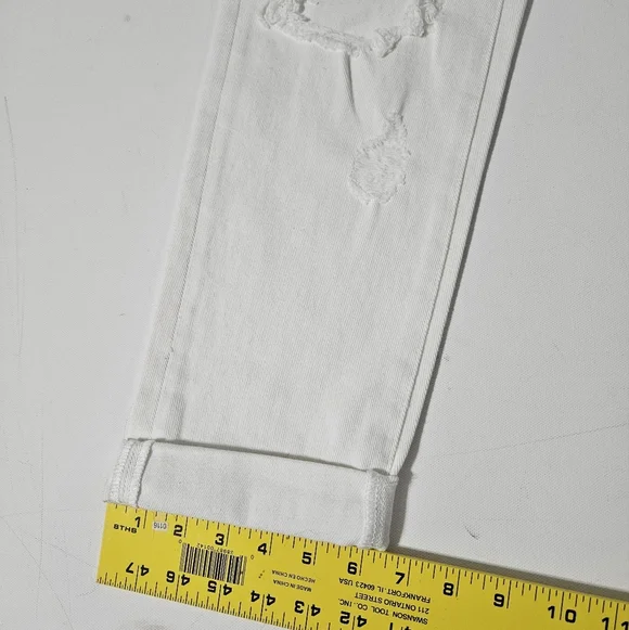 NWT Vervet Women's Emma Denim Distressed Frayed Mom Jeans White Size 26 B22 - Picture 10 of 10